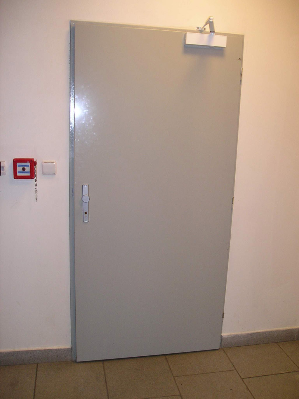 Метални врати в помощ на интериорна на жилището ви